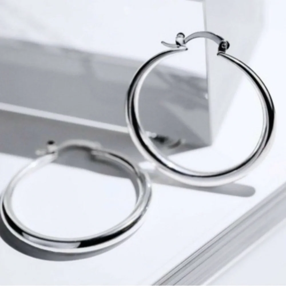 NEW 18k White Gold Plated 1.5” Round Hoop Earrings